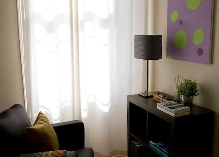 Romantic & Renewed 1 Bedroom Apartment In Campolide - 1E
