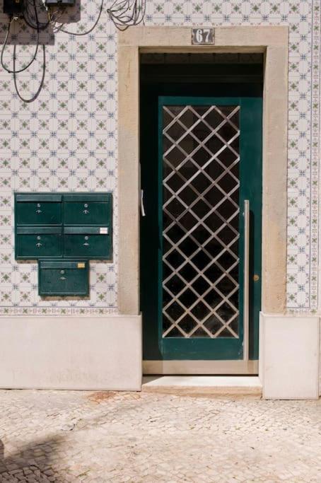 Romantic & Renewed 1 Bedroom In Campolide - 1e Appartement Lissabon