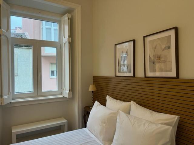 Romantic & Renewed 1 Bedroom In Campolide - 1e Apartament